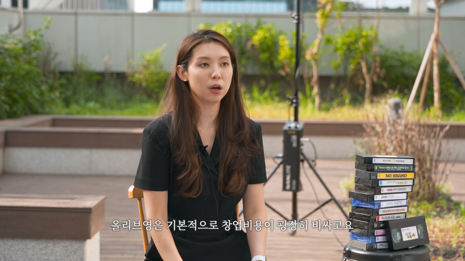 -2-2-.00_04_24_19.still002 -2-2-.00_04_24_19.still002